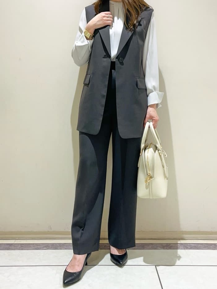 sattoさんの「UNTITLED｜【日本製・本革】Comfit Dresser Pumps（コンフィットドレッサーパンプス）」を使ったコーディネート