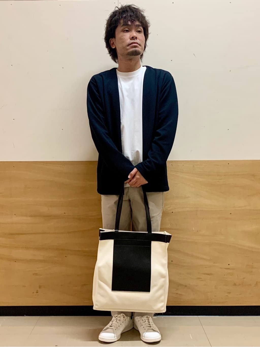 MATUさんの「THE SHOP TK｜【オールシーズン穿ける！】7DAYSストレッチへリンボンパンツ　ON&hArr;OFF兼用」を使ったコーディネート