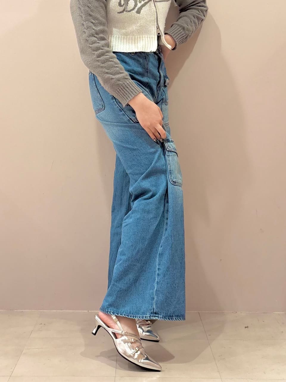 ちゃきさんの「ESPERANZA｜バックストラップミドルヒールパンプス」を使ったコーディネート