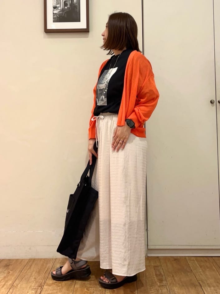 harusakuさんの「SHOO･LA･RUE｜◆【選べる4柄】コットンプリントロゴTシャツ」を使ったコーディネート