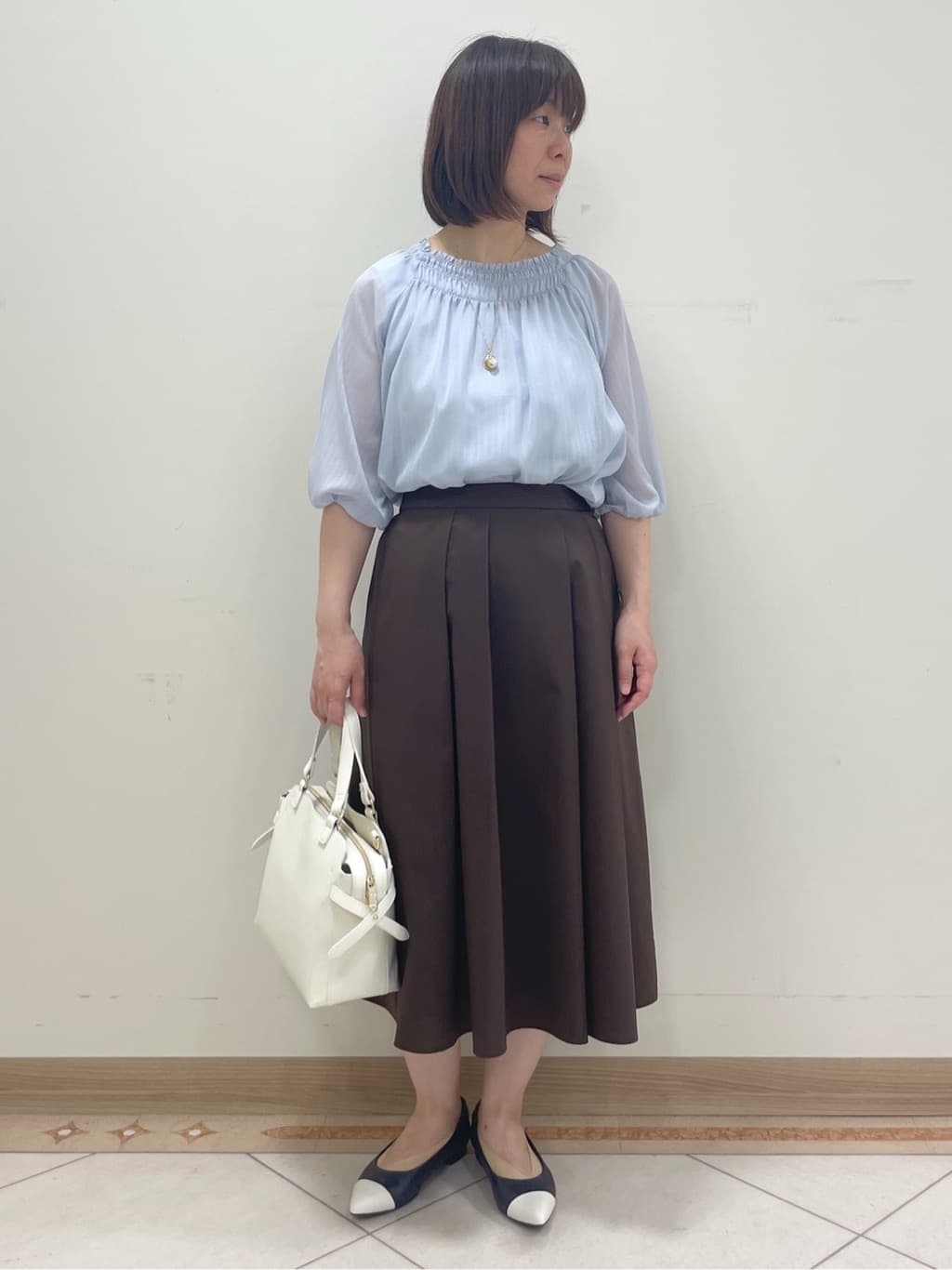 hanaさんの「Reflect｜◆【洗える】シャーリングデザインブラウス」を使ったコーディネート