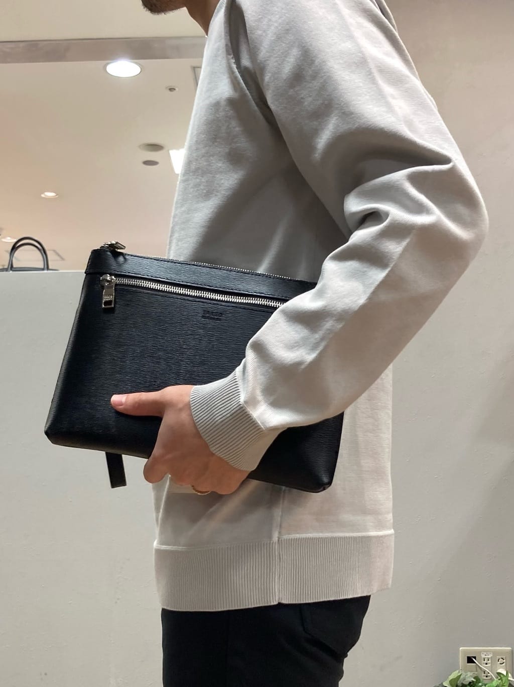 シュンさんの「TAKEO KIKUCHI｜【Made in JAPAN】播州織 ストレッチ パンツ」を使ったコーディネート