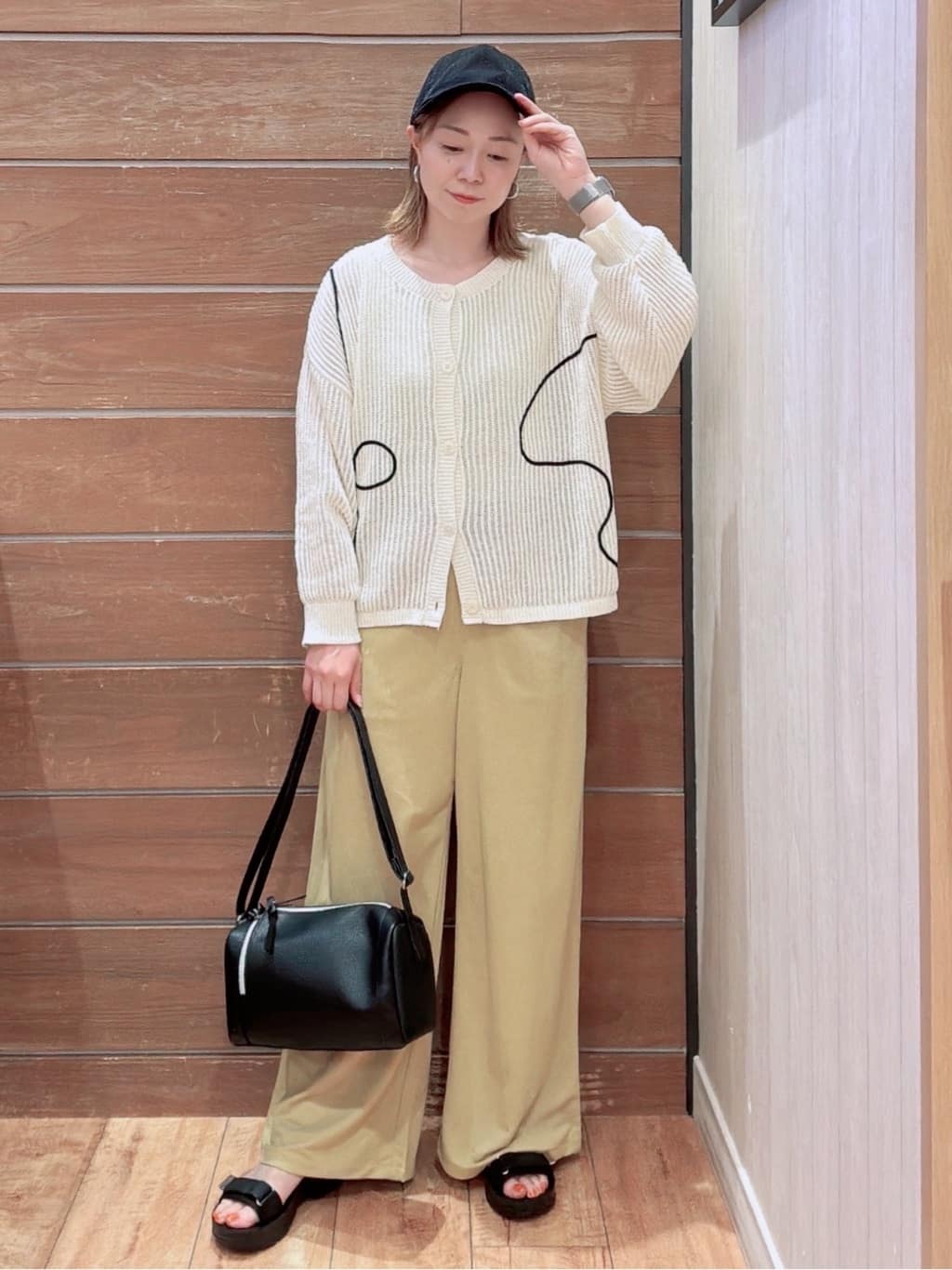 なみぞうさんの「SHOO･LA･RUE｜◆【高レビュー】スポーティで上品 大人のためのテープスポサン」を使ったコーディネート