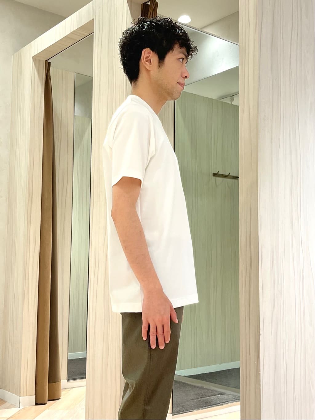 URAさんの「TAKEO KIKUCHI｜【全7サイズ&times;8色展開！】トップマルチヘリンボン パンツ」を使ったコーディネート