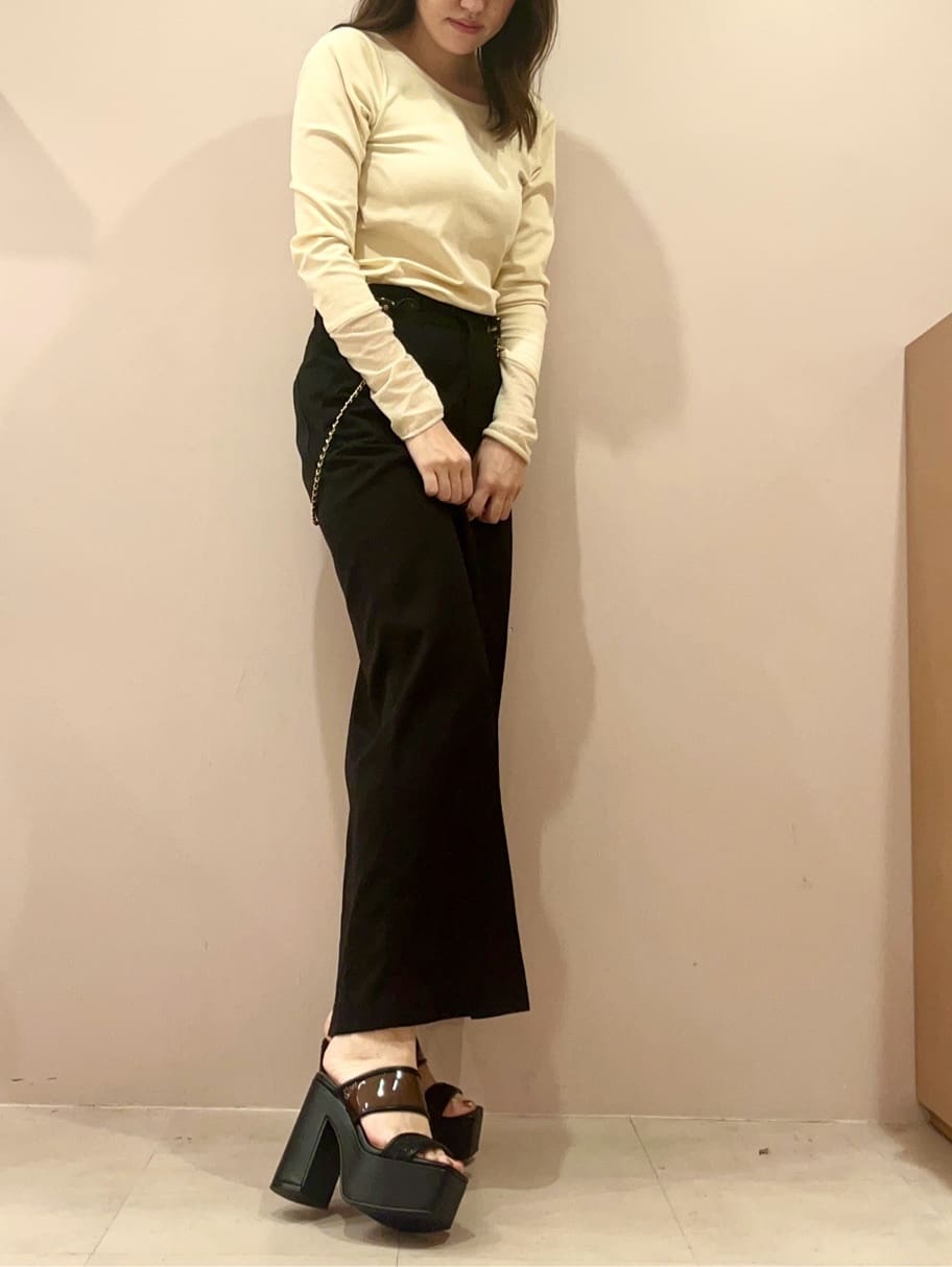 Oさんの「ESPERANZA｜【ラク盛り／サンダル】リピーター続出／脚長美脚　ミュールサンダル」を使ったコーディネート