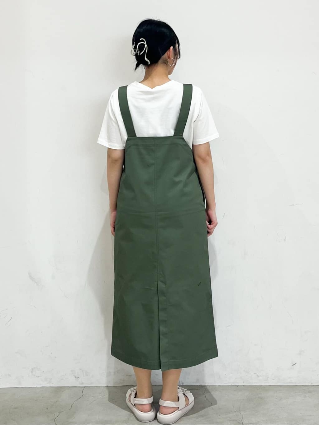 Erinaさんの「OPAQUE.CLIP｜◆アソートロゴTシャツ【洗濯機洗い可】」を使ったコーディネート