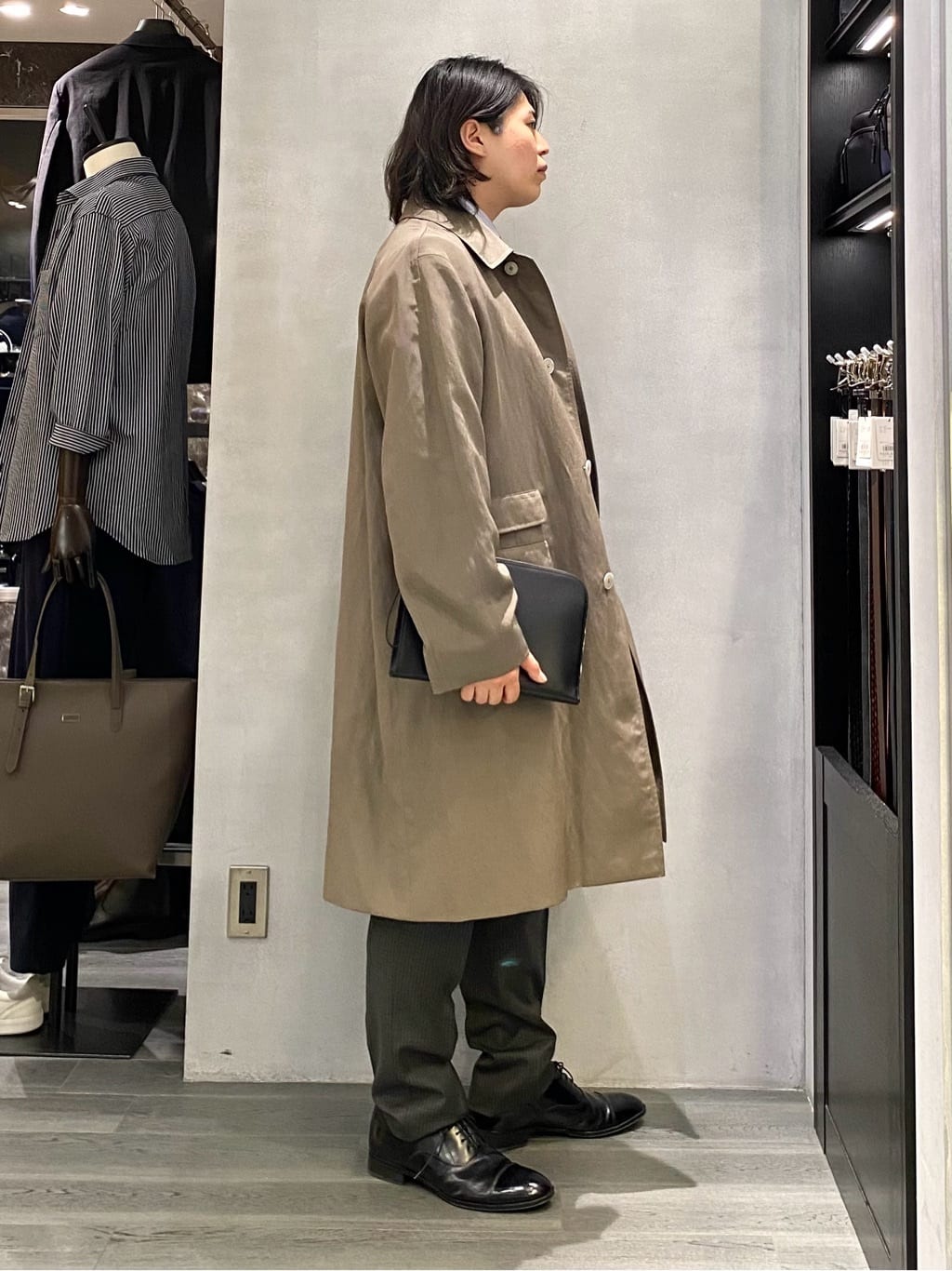 nishiさんの「TAKEO KIKUCHI｜ドビーストライプ ビジネス シャツ」を使ったコーディネート