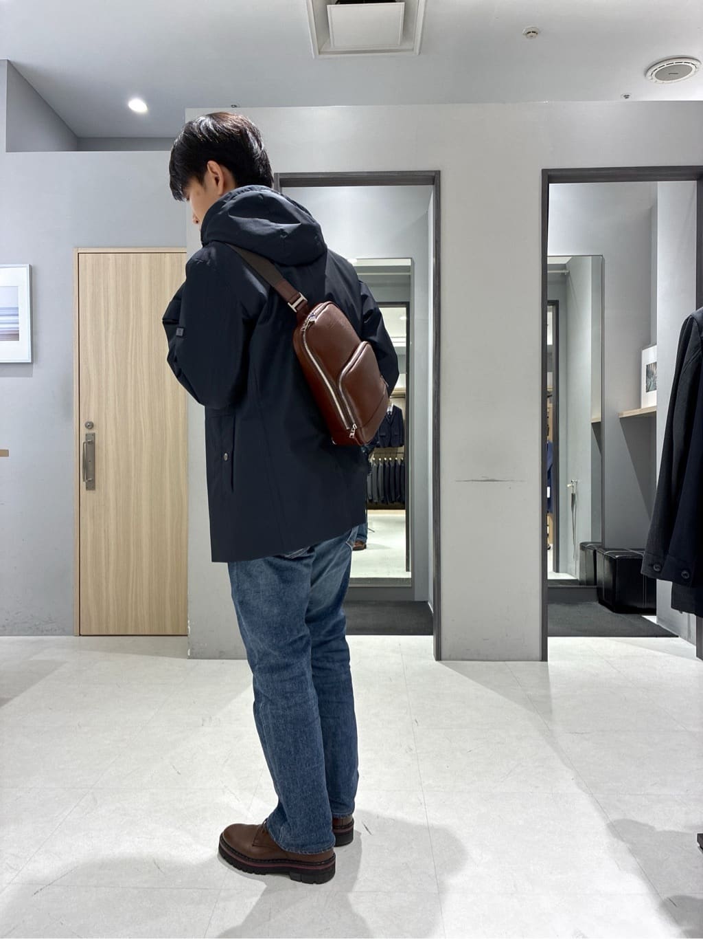 わいずみさんの「TAKEO KIKUCHI｜ハットモチーフ ジャカード ストライプ シャツ」を使ったコーディネート
