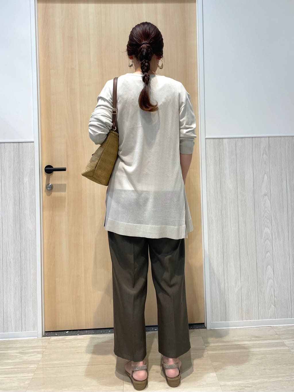 エモさんの「SHOO･LA･RUE｜」を使ったコーディネート