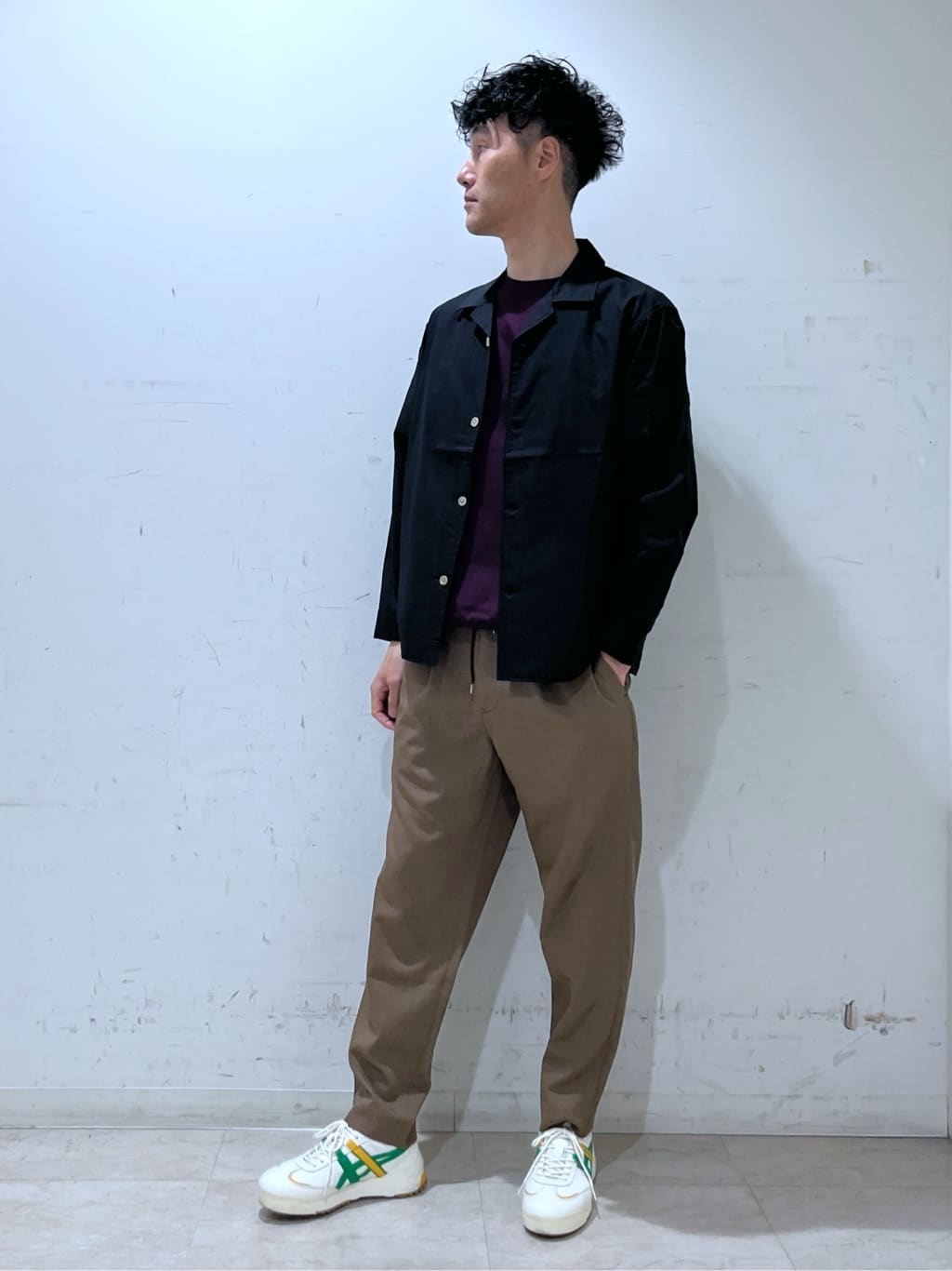 mutoさんの「TAKEO KIKUCHI｜【抗菌防臭／5サイズ展開】ハイゲージポンチ Tシャツ」を使ったコーディネート