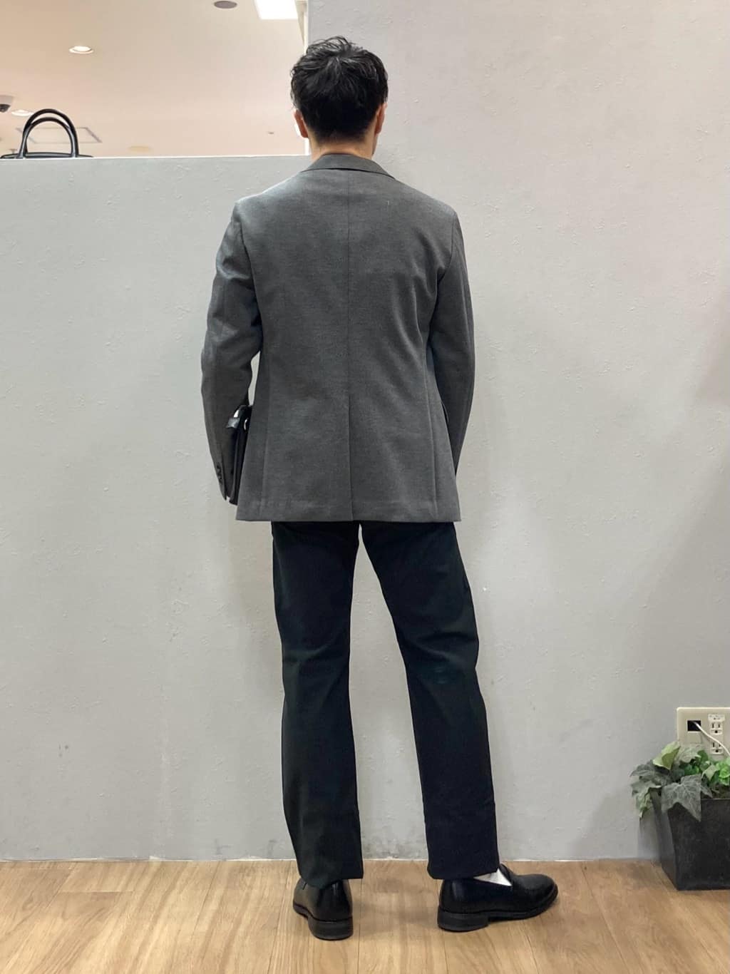 シュンさんの「TAKEO KIKUCHI｜【Made in JAPAN】播州織 ストレッチ パンツ」を使ったコーディネート