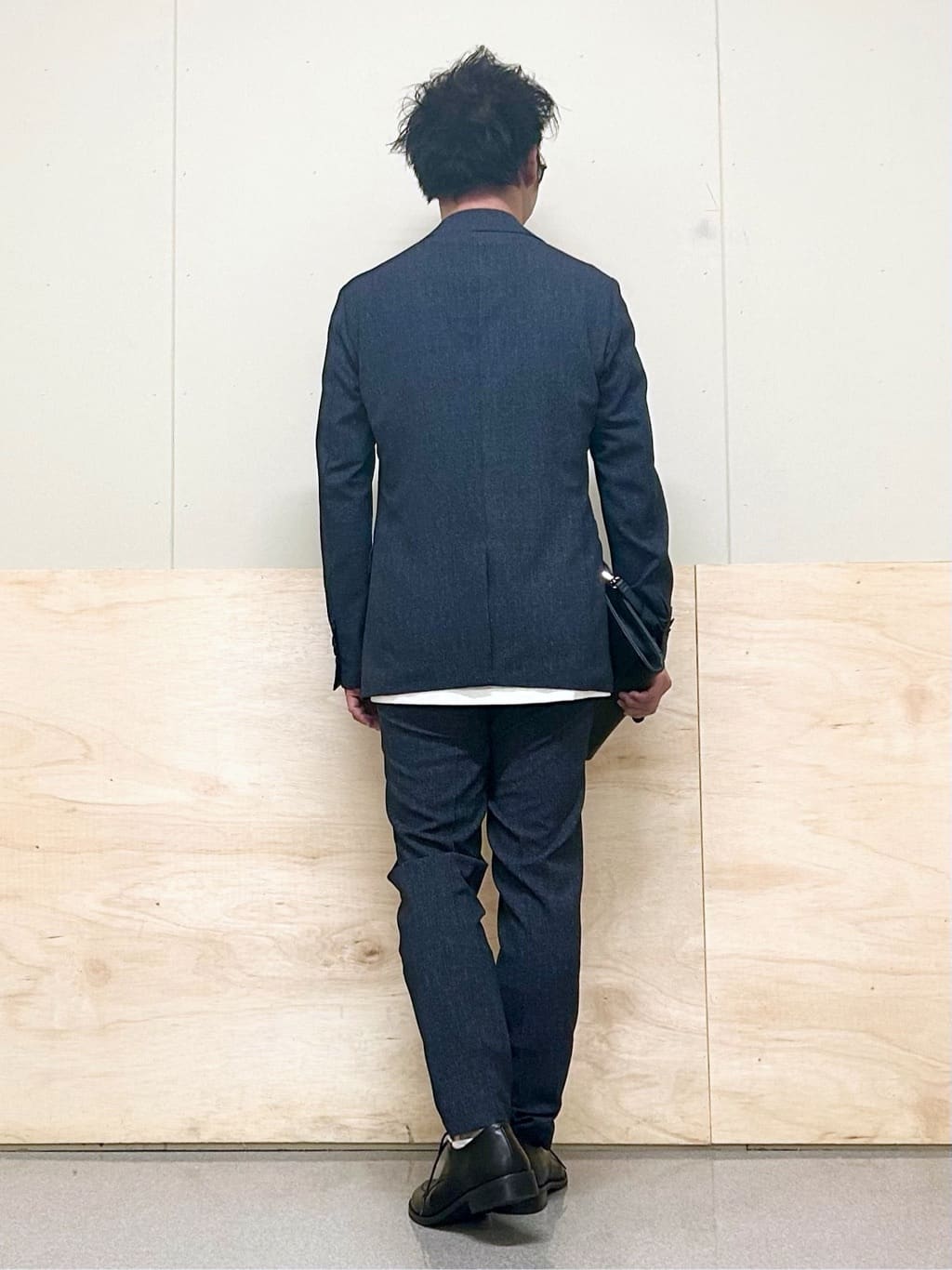KENJI Iさんの「THE SHOP TK｜【ご好評につき再入荷！！】L字クラッチバッグ 冠婚葬祭/ビジネス/セレモニー/パーティー」を使ったコーディネート