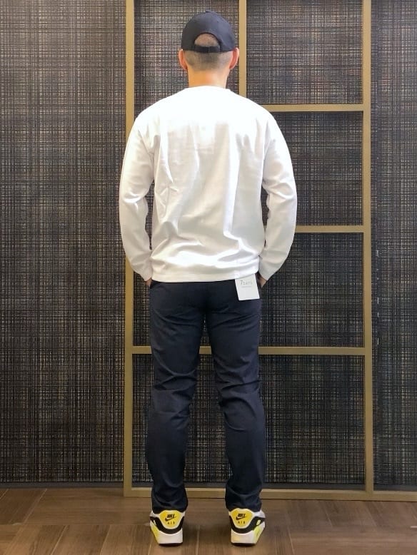 くらさんの「THE SHOP TK｜【オールシーズン穿ける！】7DAYSストレッチへリンボンパンツ　ON&hArr;OFF兼用」を使ったコーディネート