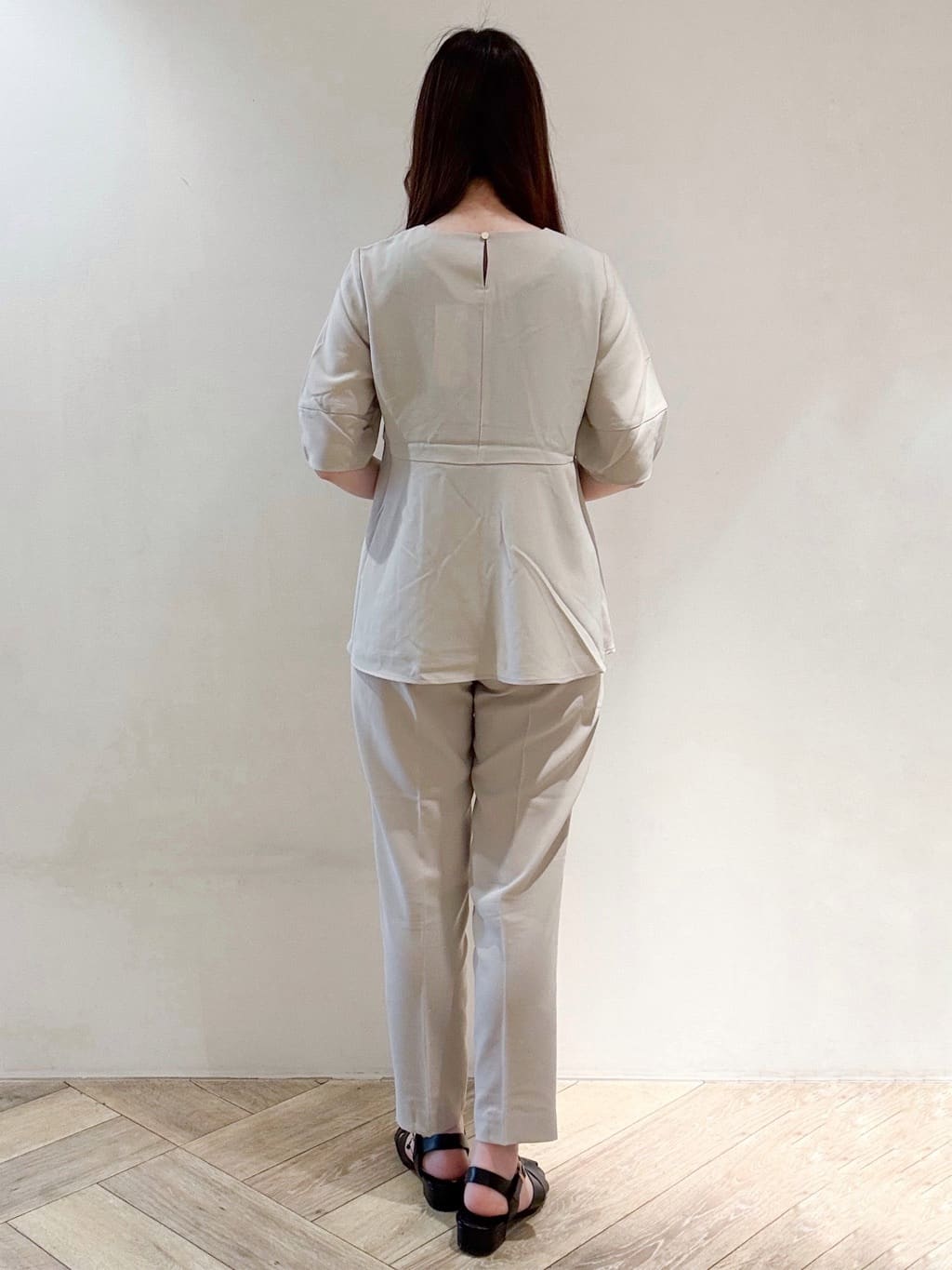 sayaさんの「index｜◆《6色展開》ストレッチペプラムブラウス／セットアップ対応【洗濯機洗い可／防シワ】」を使ったコーディネート