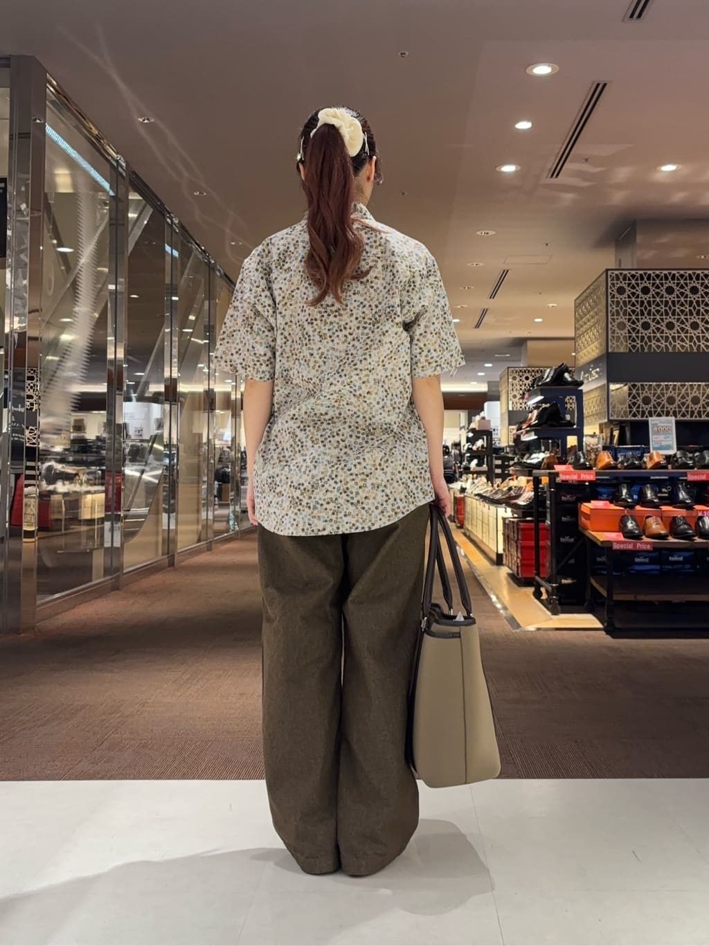 ウミさんの「TAKEO KIKUCHI｜【抗菌防臭／5サイズ展開】ハイゲージポンチ Tシャツ」を使ったコーディネート