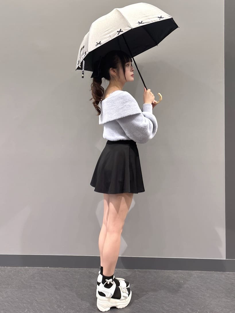 HUANG WEIHSUANさんの「ESPERANZA｜【折りたたみ/晴雨兼用】遮光率100％！リボン2段折りたたみ傘」を使ったコーディネート