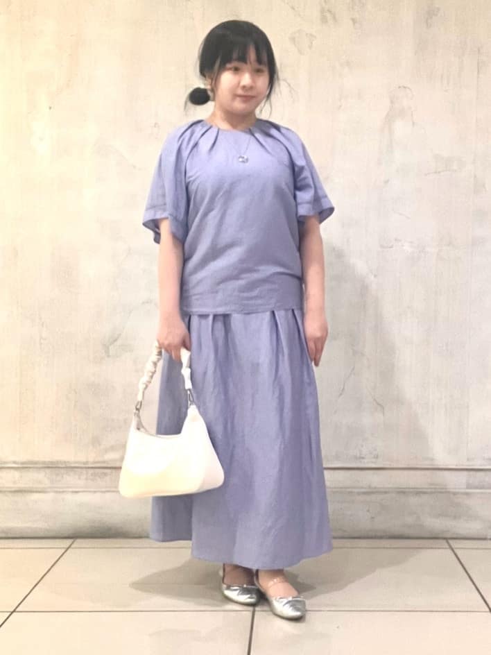Mizukiさんの「UNTITLED｜◆【セットアップ可能】リネン混 タックブラウス」を使ったコーディネート
