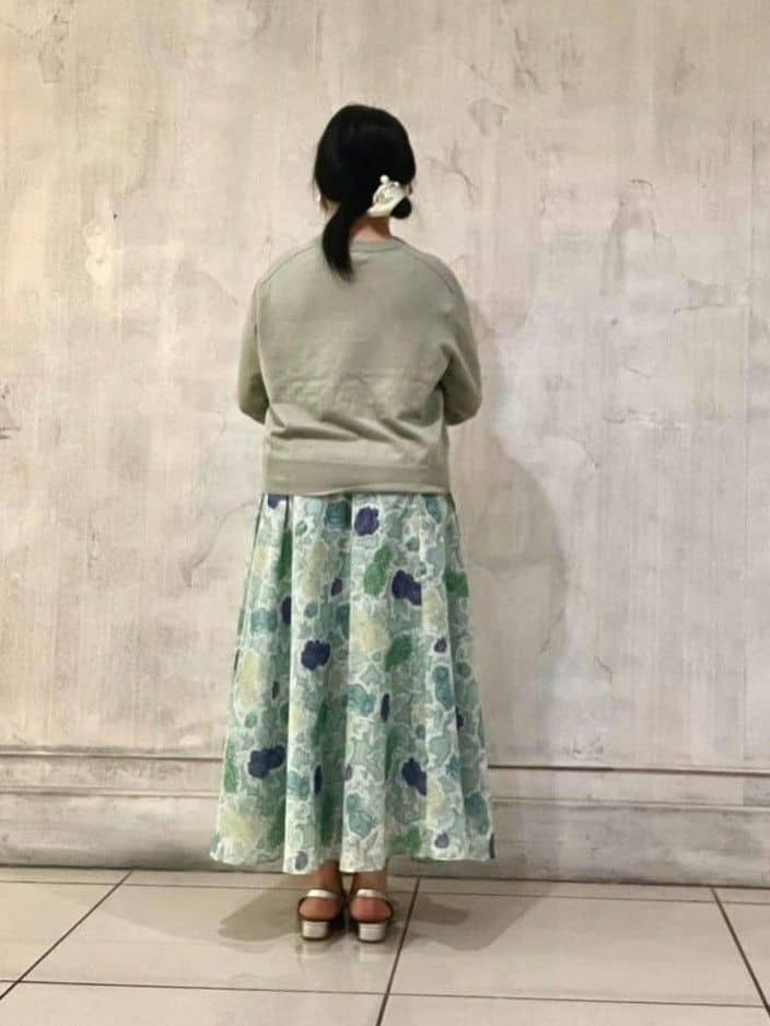 Mizukiさんの「UNTITLED｜◆【アンサンブル可能/洗える】リネン混ベーシックニット」を使ったコーディネート