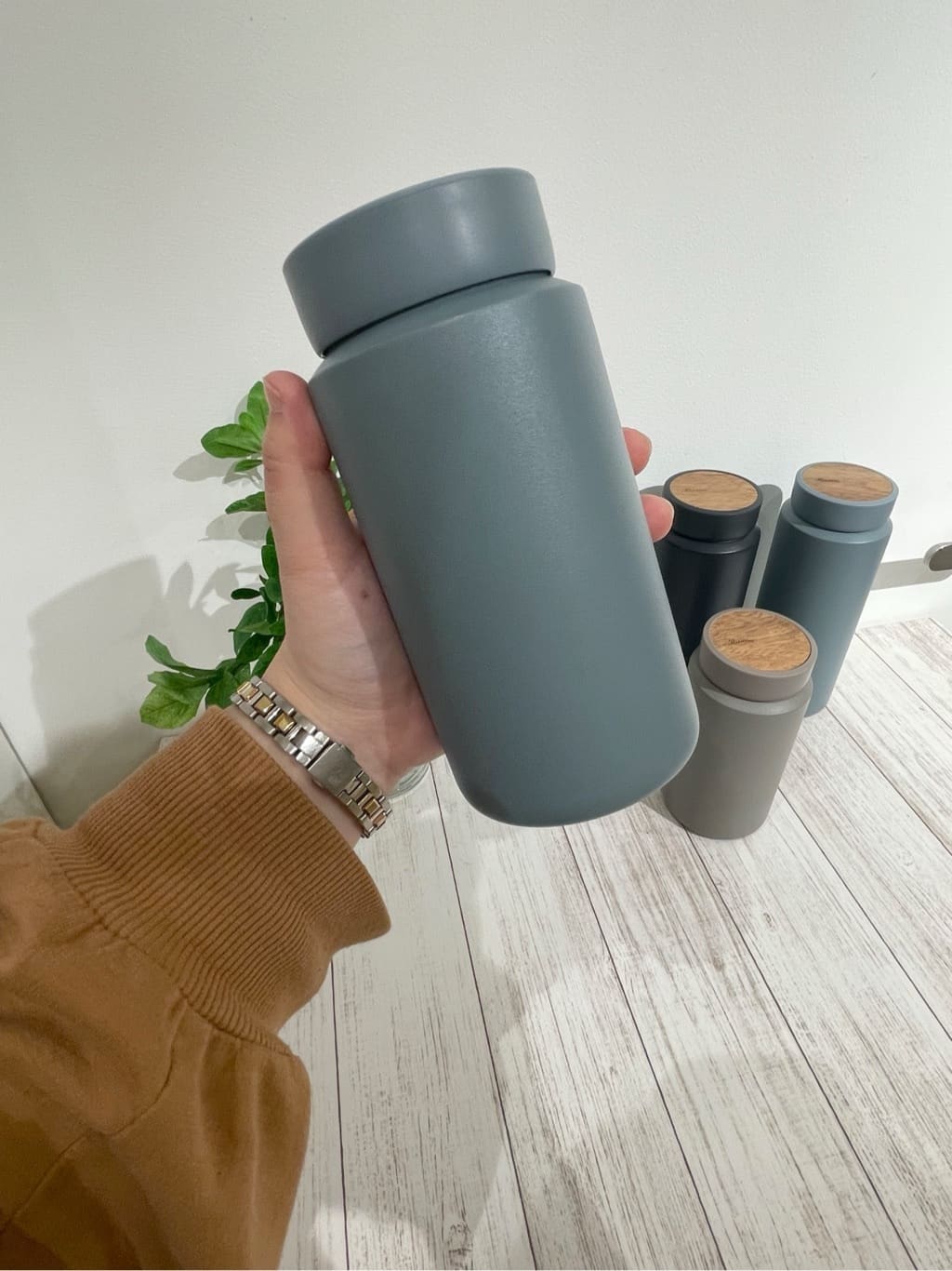 まのちゃんさんの「212 KITCHEN STORE｜ドリンクボトル MOKU 350 トープ  ＜RIVERS リバーズ＞」を使ったコーディネート
