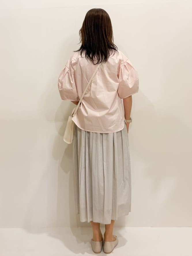 Satoさんの「OPAQUE.CLIP｜◆《美人百花掲載》ランタンスリーブシャツ【洗濯機洗い可】」を使ったコーディネート