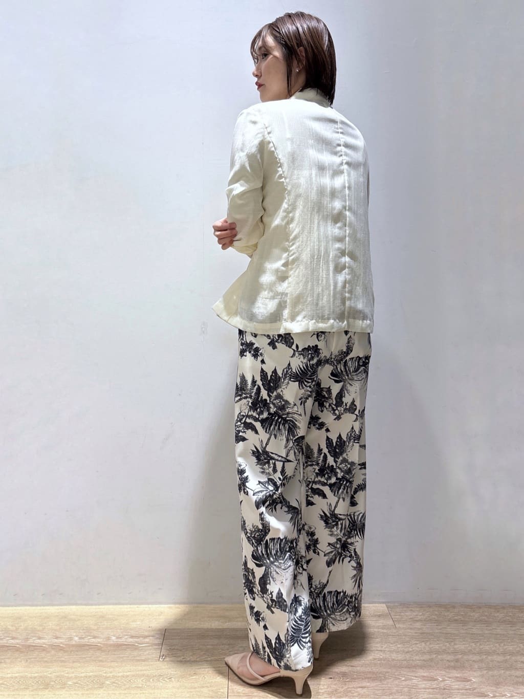 mizukiさんの「index｜麻調シアーダブルブレストテーラードジャケット【洗濯機洗い可】」を使ったコーディネート