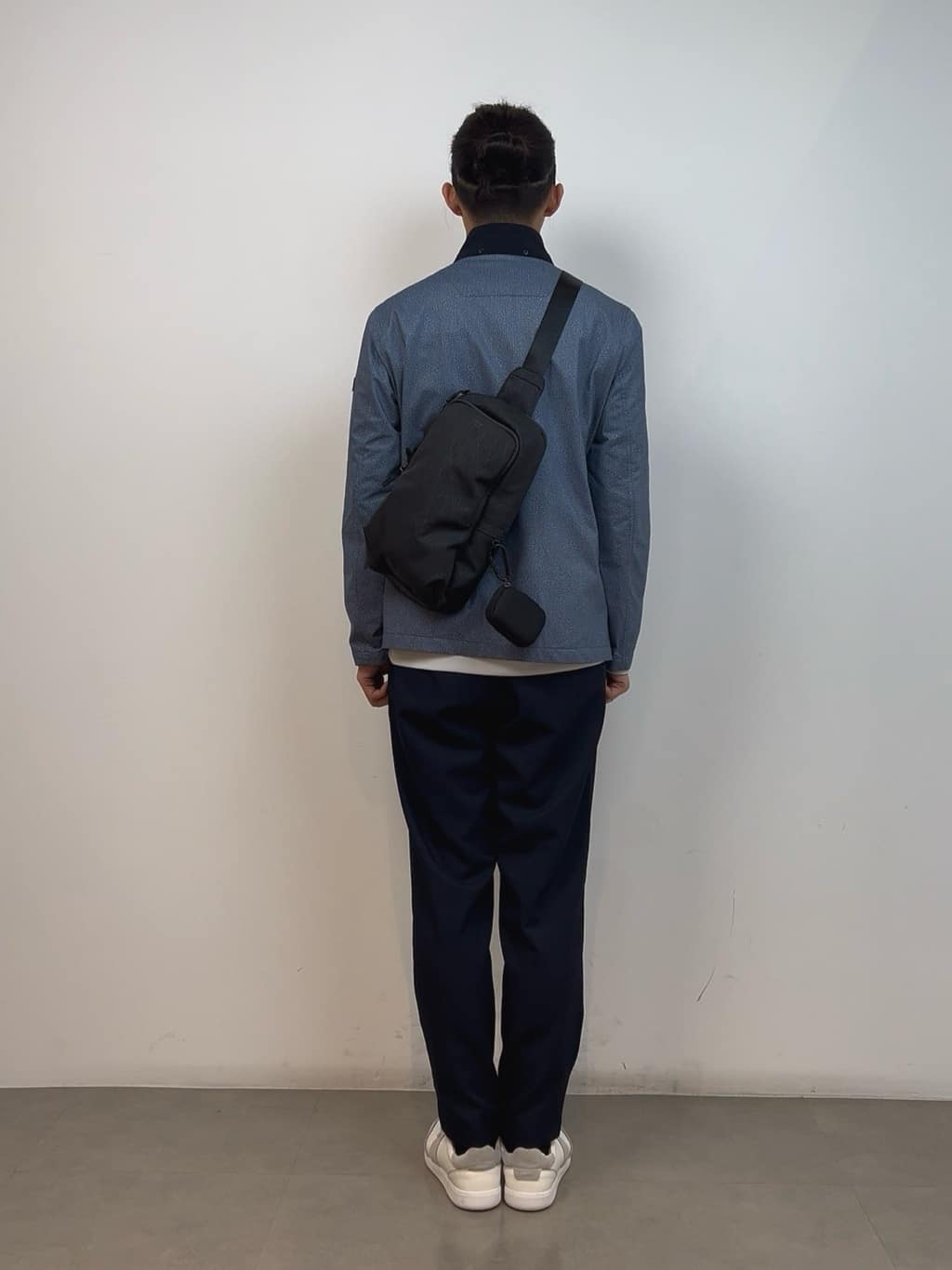 SHOOさんの「TAKEO KIKUCHI｜【多機能・軽量】シャドーライン ボディバッグ」を使ったコーディネート