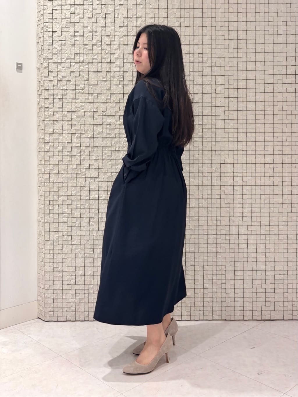 MEGUMIさんの「INDIVI｜◆【洗える／2WAY】ワッシャー素材シャツ羽織りワンピース」を使ったコーディネート