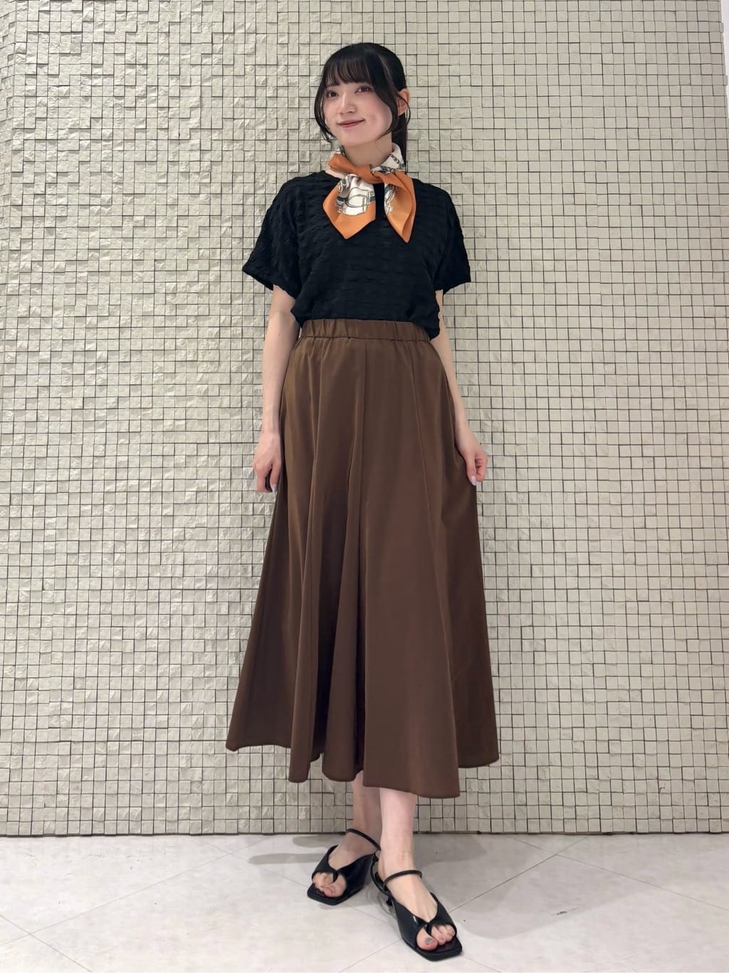 ibukiさんの「INDIVI｜◆【洗える／凹凸素材／UVケア】コンパクトトップス」を使ったコーディネート