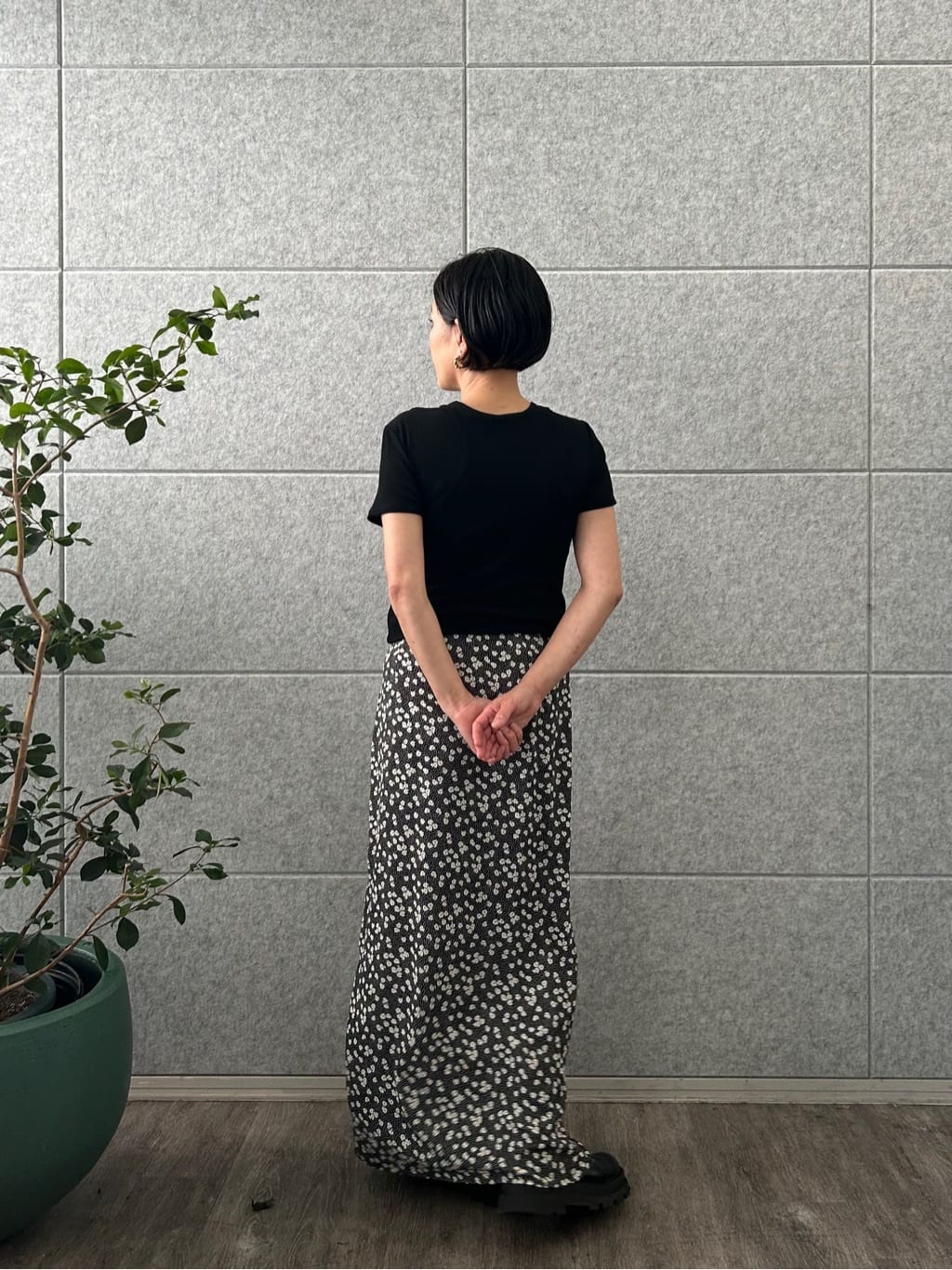 yukoさんの「CODE A｜petit flower skirt」を使ったコーディネート