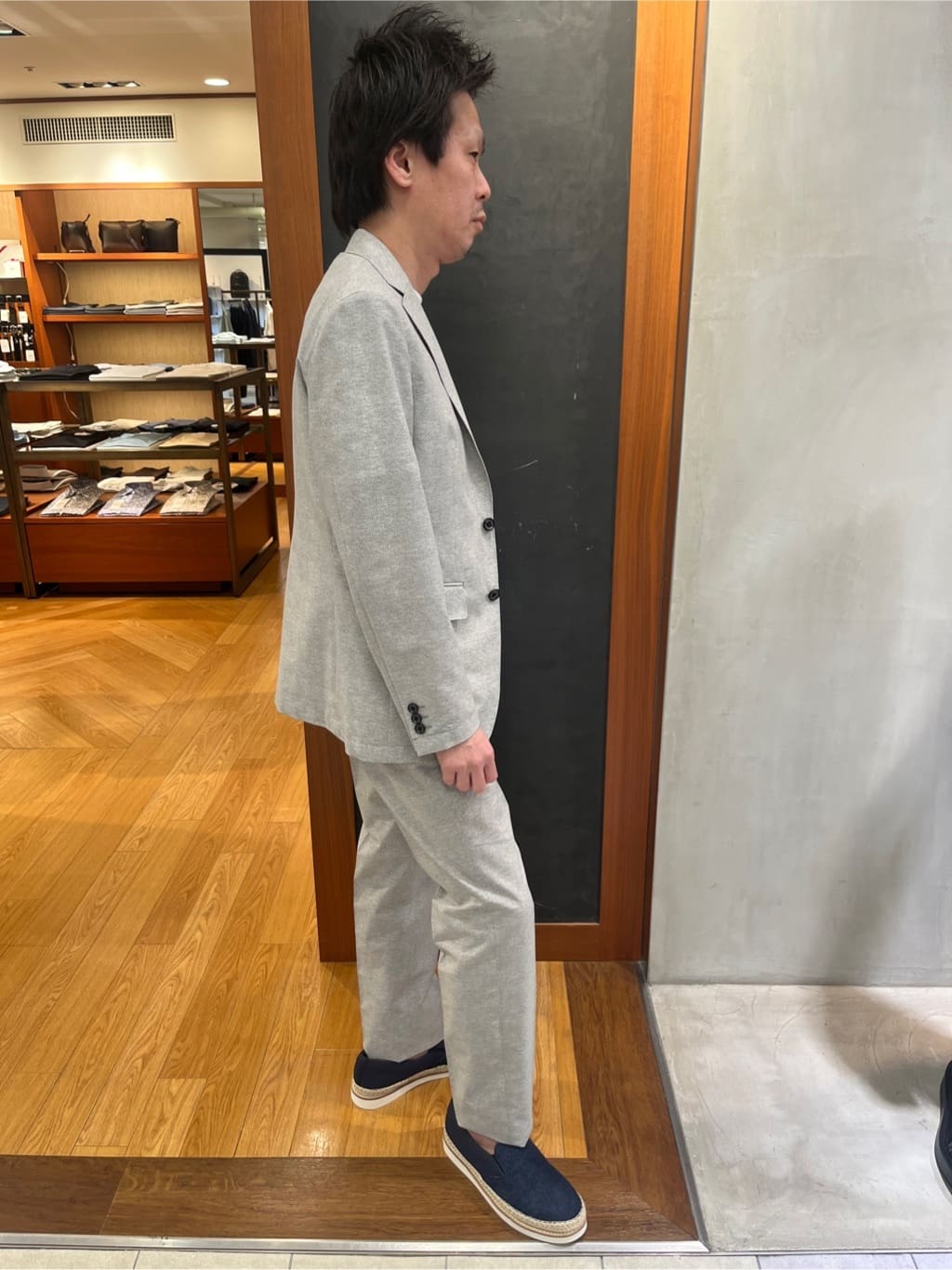 Yokochiさんの「TAKEO KIKUCHI｜【抗菌防臭】COOL DOTS（R）ドビープリント ジャケット」を使ったコーディネート