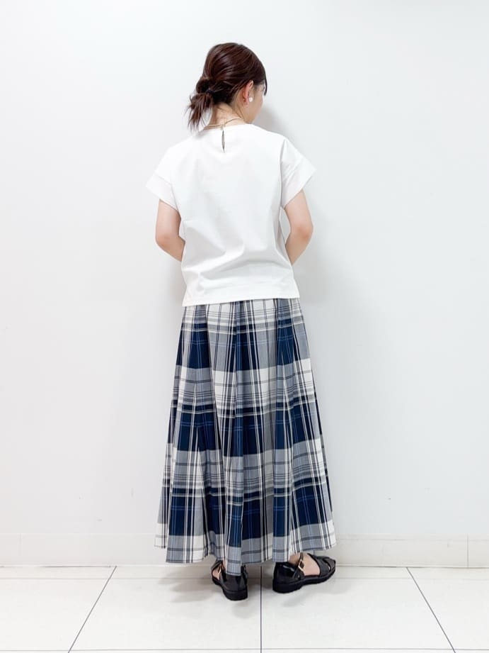 nakajoさんの「Dessin｜」を使ったコーディネート