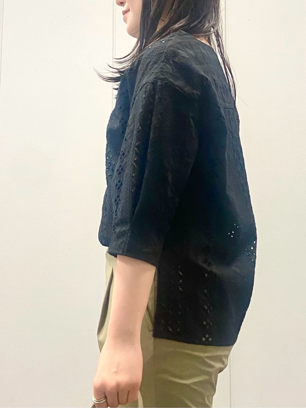 misakiさんの「INDIVI｜【洗える／前後2WAY】インナータンクトップ」を使ったコーディネート