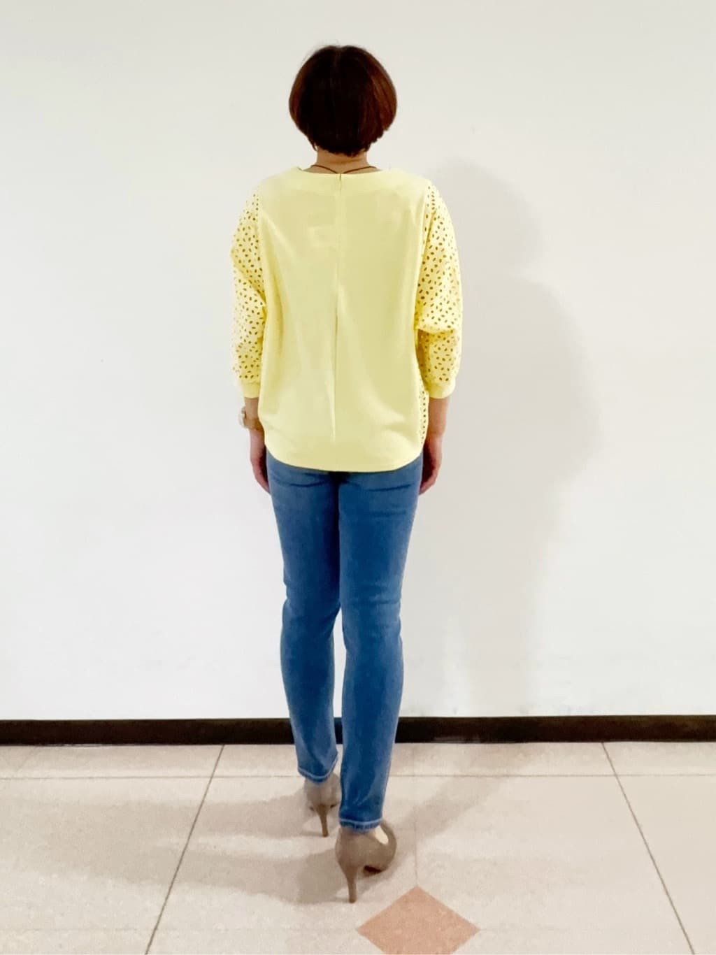 SAOさんの「INDIVI｜【通年活躍！褒められデニム】スキニー デニムパンツ」を使ったコーディネート
