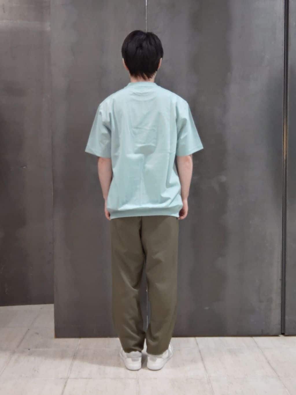 shiominさんの「TAKEO KIKUCHI｜【抗菌防臭／5サイズ展開】ハイゲージポンチ Tシャツ」を使ったコーディネート