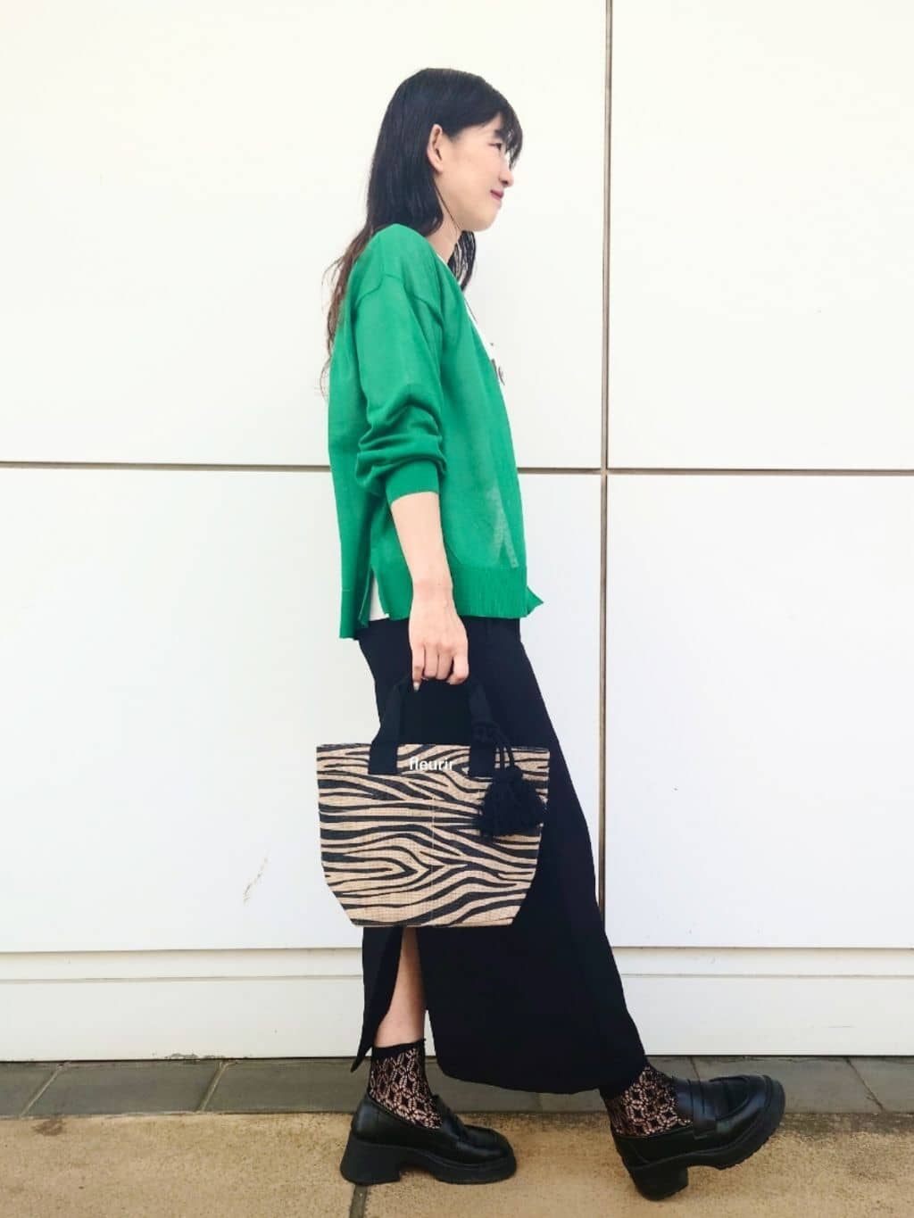 maimai*さんの「SHOO･LA･RUE｜◆【洗える】ナチュラルなシアー感が魅力 Vネックカーディガン」を使ったコーディネート