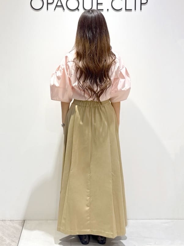 mikaさんの「OPAQUE.CLIP｜◆《美人百花掲載》ランタンスリーブシャツ【洗濯機洗い可】」を使ったコーディネート