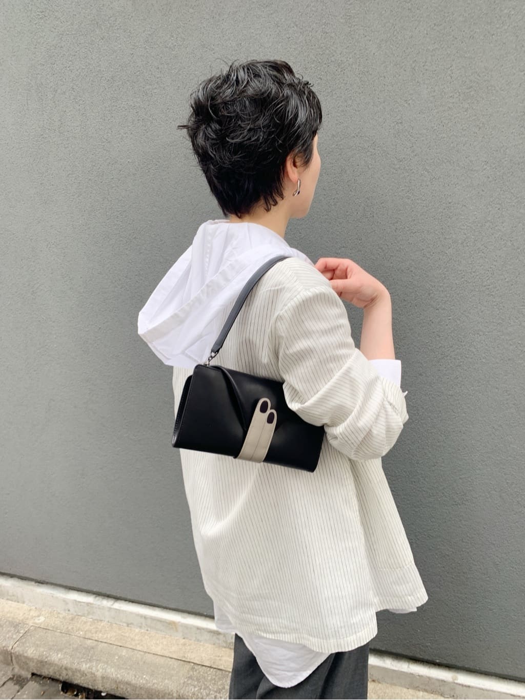 Iさんの「HIROKO HAYASHI｜LEO NECESSARIO（レオ ネチェサリオ）ショルダー付き長財布」を使ったコーディネート
