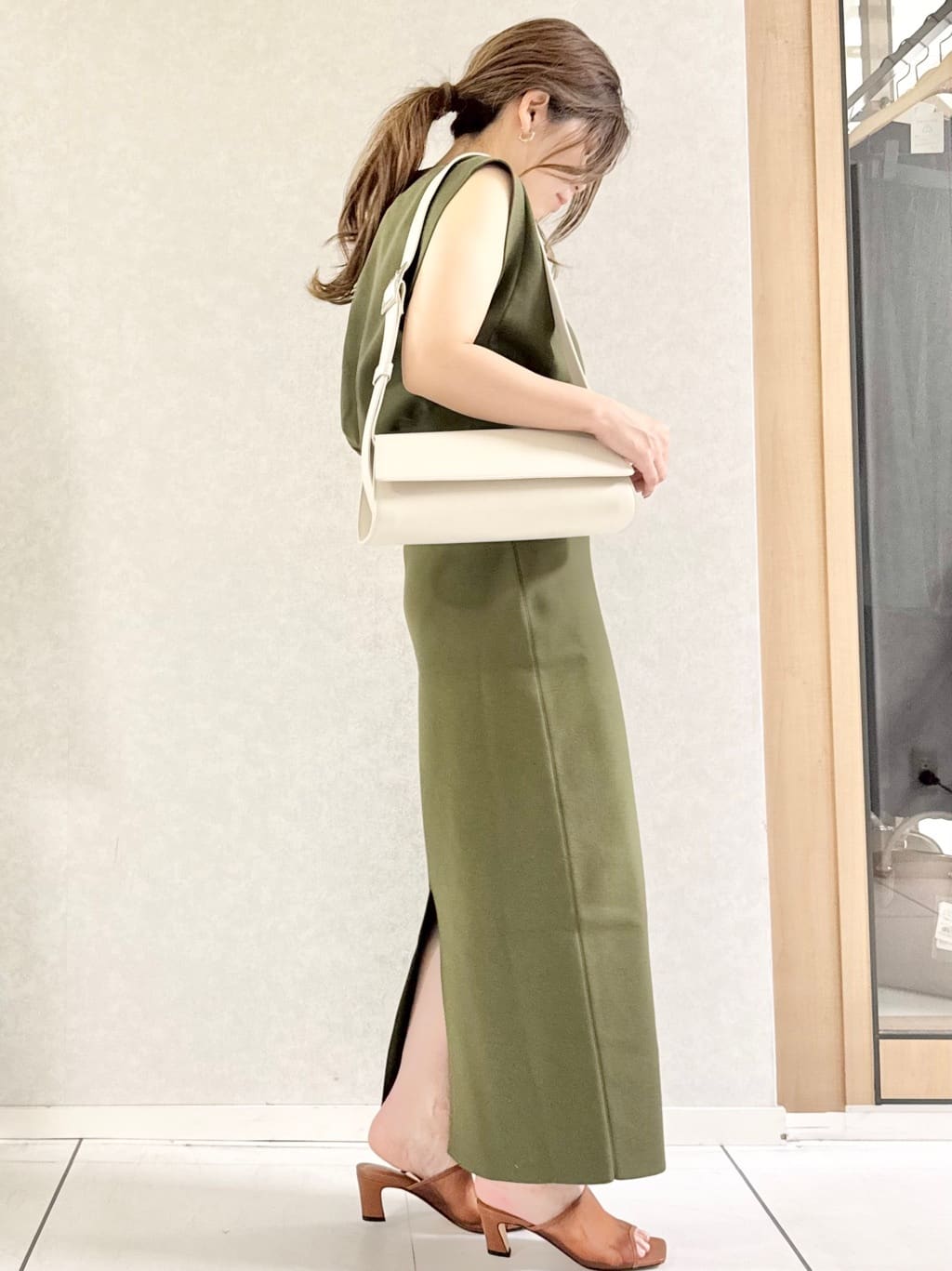 sayuさんの「UNTITLED｜◆【セットアップ可能】コンパクトニットベスト」を使ったコーディネート