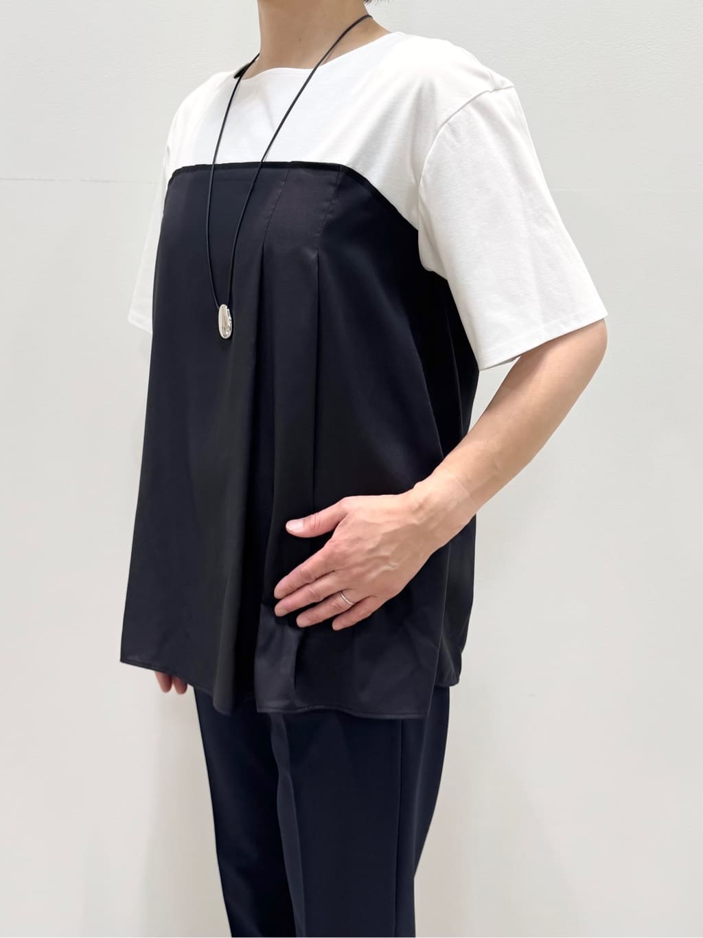 koyaさんの「Reflect｜◆【マシンウォッシュ可能】レイヤード風ジャージブラウス」を使ったコーディネート