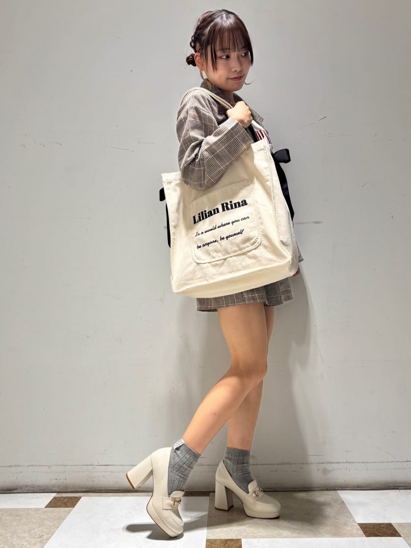 せらら⭐️さんの「ESPERANZA｜厚底ヒールアップローファー」を使ったコーディネート