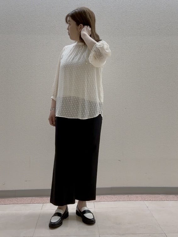 chinatsuさんの「Reflect｜◆【手洗い可】ロングシルエットブラウス」を使ったコーディネート
