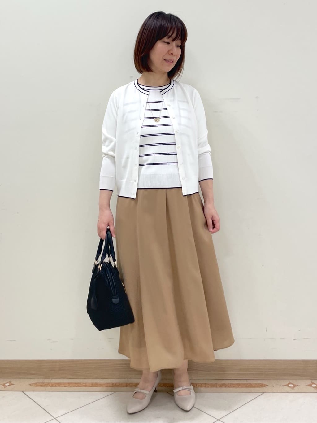 hanaさんの「Reflect｜◆【手洗い可／アンサンブル可】バイカラーカーディガン」を使ったコーディネート