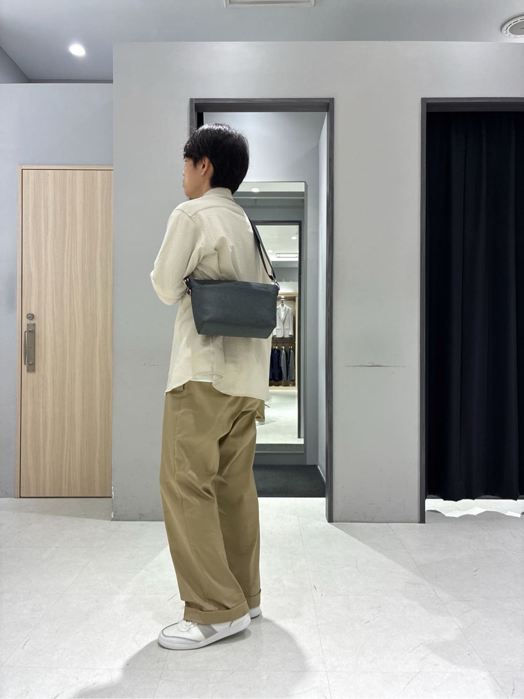 わいずみさんの「TAKEO KIKUCHI｜【キーリング付き】メランジ　大人ショルダーバッグ」を使ったコーディネート