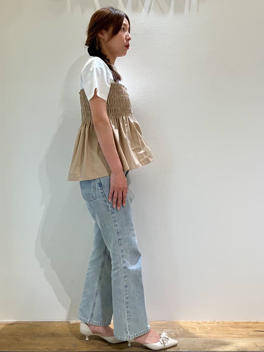  Maruさんの「OPAQUE.CLIP｜◆シャーリングドッキングペプラムトップス【洗濯機洗い可】」を使ったコーディネート