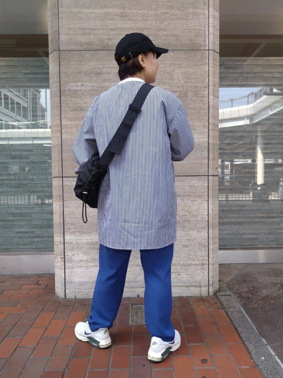 ヒロコジさんの「SHOO･LA･RUE｜◆【洗える/S-LL】リブでこなれ感 ゆるっと着られる ロングシャツ」を使ったコーディネート