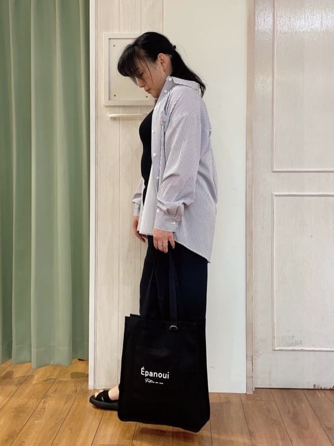 ke-yさんの「SHOO･LA･RUE｜◆【ひんやり/UV/吸水速乾/洗濯後しわになりにくい】ラッシュガードにもなる ストライプ前開きシャツ」を使ったコーディネート
