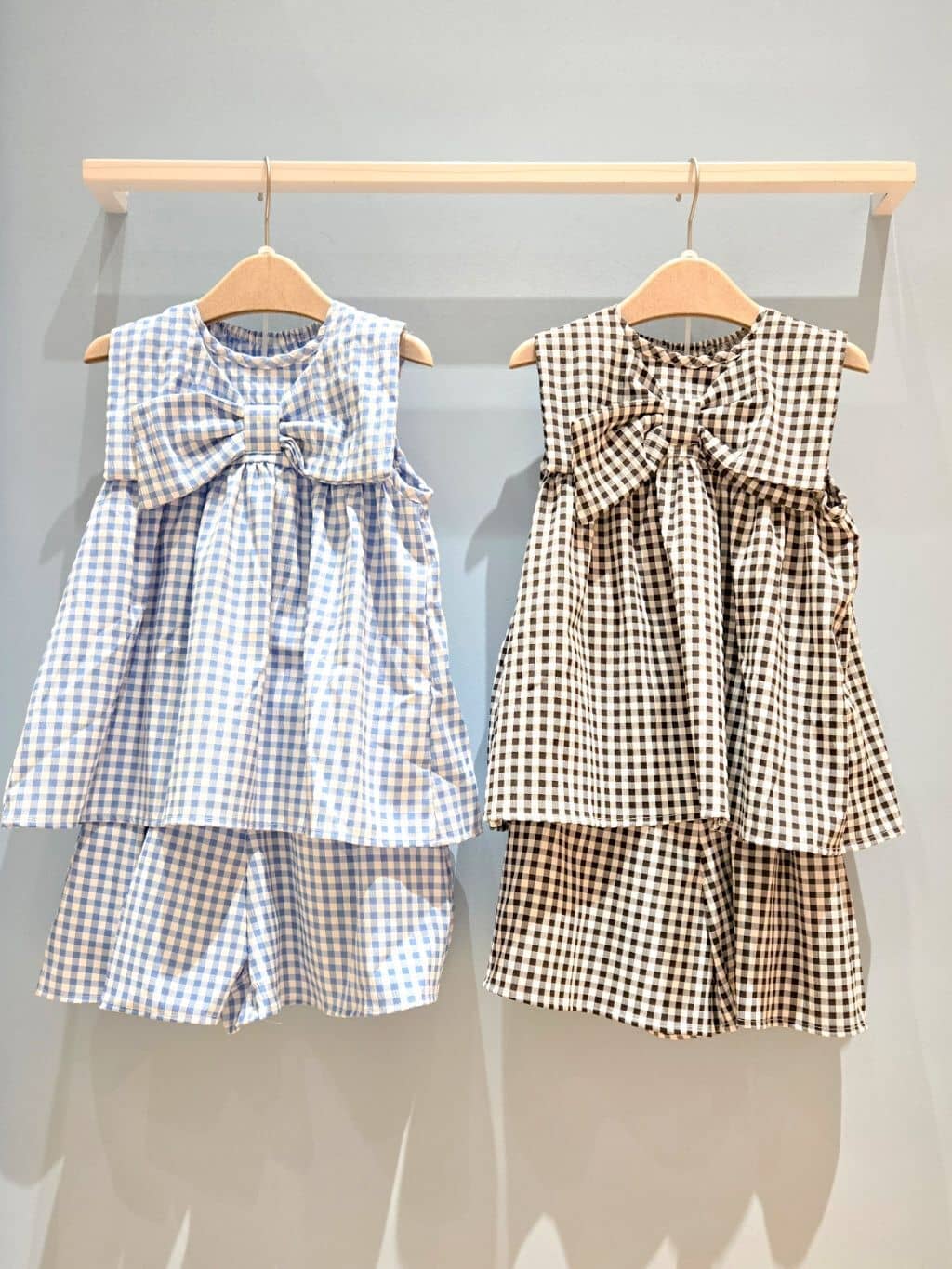 harumiruさんの「SHOO･LA･RUE｜◆【100-150cm】着るだけでコーデが決まる ギンガムチェックセットアップ」を使ったコーディネート