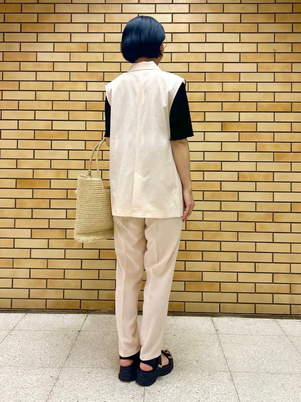 やまださんの「◆【手洗い可】麻調メッシュジレ」を使ったコーディネート