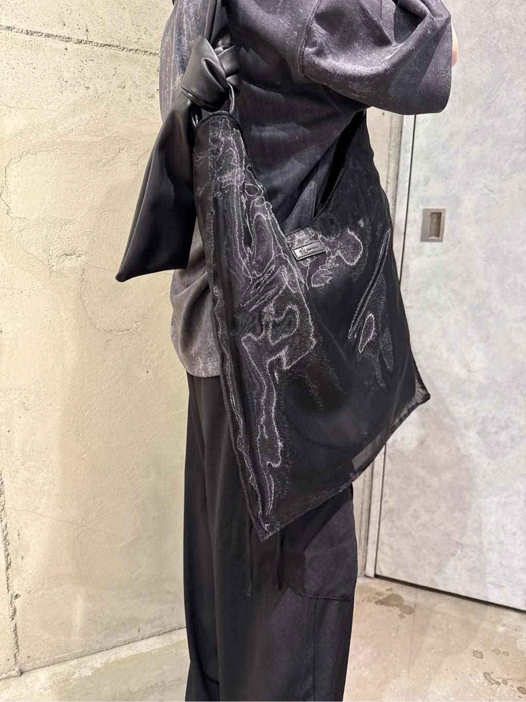 MIKAさんの「tk.TAKEO KIKUCHI｜◆AラインサイドZIPカーゴパンツ」を使ったコーディネート