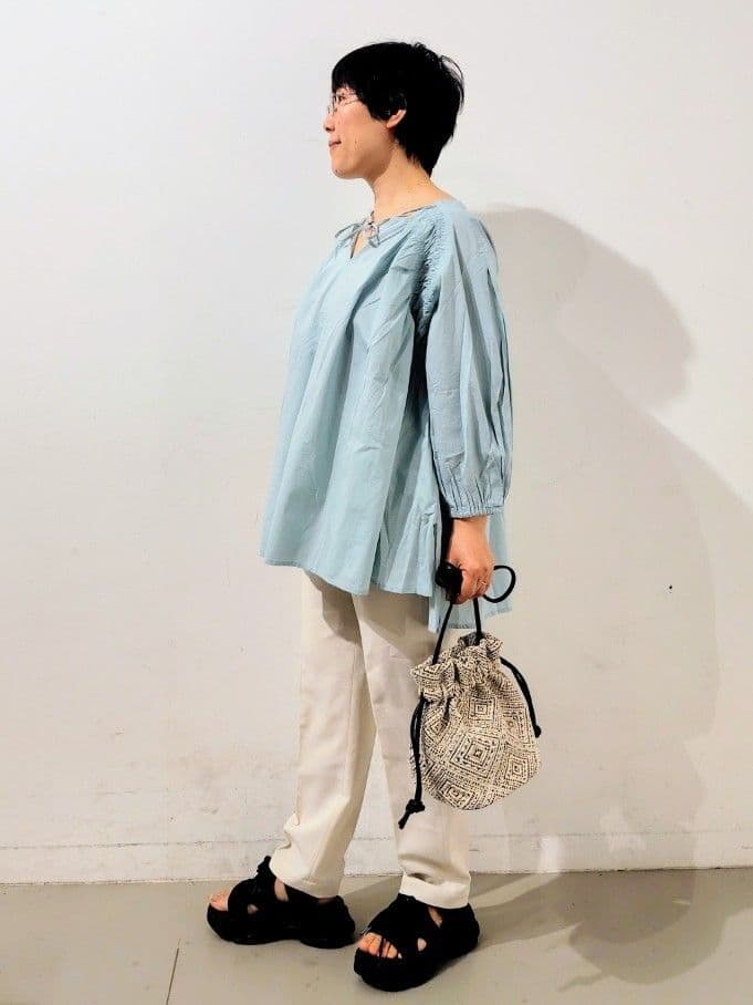 kodamaさんの「THE SHOP TK｜◆コットンシャーリングブラウス【洗える】」を使ったコーディネート
